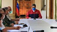 Venezuelan presidentti Nicolas Maduro maan koronatilannetta käsittelevässä istunnossa 22. maaliskuuta.