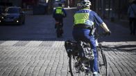 Polkupyöräpoliisi Helsingin keskustassa 30. toukokuuta.