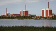 Teollisuuden Voima OYj:n (TV0) Olkiluodon kolme ydinvoimalaitosyksikköä OL 1 (kesk.) , OL 2 (oik.) ja OL 3 Eurajoella.