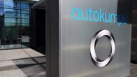 Teräsyhtiö Outokummun logo yhtiön pääkonttorilla Salmisaaressa Helsingissä.