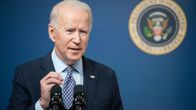 Joe Biden puhuu.