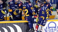 Lukon Eetu Koivistoinen kerää läpyt aitiosta 1-0 ylivoimaosumansa jälkeen 