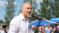Runoilija Harry Salmenniemi Sysmän Kirjakyläpäivillä 2012.