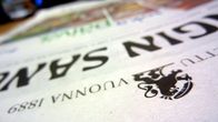 Lähikuva Helsingin Sanomien tabloidikokoisesta lehdestä.
