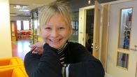 Tatja Hirvenmäki hymyilee