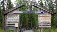 Vaattunkikönkään lähtöpaikka Napapiirin retkeilyalueella Rovaniemellä.