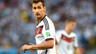 Saksan Miroslav Klose lähikuvassa.