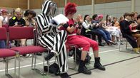 Kuvassa cosplay-deitti - tapahtuman yleisöä Kokkolassa 2014