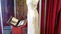 Ester Toivonen käytti tätä iltapukua vuonna 1934, kun hänet kruunattiin Miss Euroopaksi