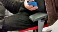 Nuoret miehet istuvat oululaistutkimuksen mukaan 10,5 tuntia päivässä.