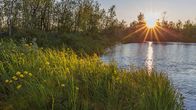 Keskiyön aurinko Enontekiön Hietajoella