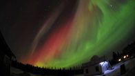 Taivaalla näkyy himmeänä pisteenä tähti 47 Ursae Majoris, jolle Sirius ehdottaa nimeksi Päivä. 