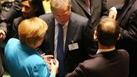 Presidentti Sauli Niinistö (kesk.) puhui Saksan liittokansleri Angela Merkelin kanssa New Yorkissa 25. syyskuuta 2015. 