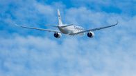 Finnair lentokone nousemassa ilmaan.