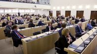 Eduskunnan täysistunto Helsingissä.
