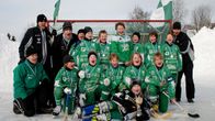 Jesse Puljujärvi ja Tornion Palloveikkojen vuoden 2009 E-juniorien mestarijoukkue.