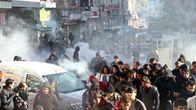 Turkin poliisi ja kurdimielenosoittajat ottivat yhteen Diyarbakirin kaupungissa 22. joulukuuta.