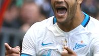Hulk juhlii maalia Zanitin paidassa. 