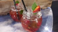 kaksi alkoholitonta juomaa