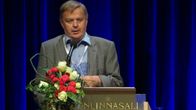 Ministeri Raimo Sailas Savonlinnasalissa.