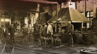 Högforsin takomo ja sen työntekijöitä vuonna 1905.