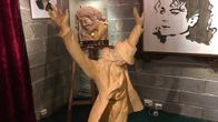 Michael Jacksonin muotokuvia galleria Puun Sielussa. 