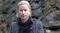Runoilija Olli Heikkonen.