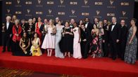 Ryhmäposeeraus Emmy-gaalassa.