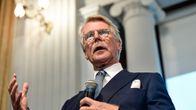 Björn Wahlroosin puhumassa