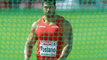 Mario Petsano kiekkoringissä.