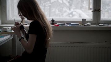 Komerot on valokuvaaja Lilja Tammisen ja tuottaja Jalmari Eskelisen valokuviin ja haastatteluihin perustuva projekti kotiin syrjäytyneistä nuorista. Se kertoo kymmenen yhteiskunnan ulkopuolelle jääneen nuoren tarinan.