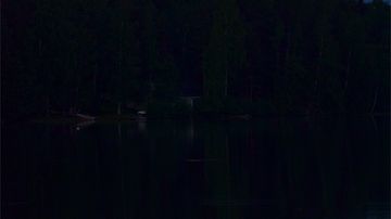Superkuu Lahden Alasenjärvellä 23. kesäkuuta.