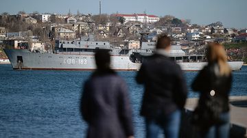 Venäjän merivoimien alus Sevastopolin lahdessa Krimin niemimaalla.