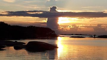 Auringonlasku.