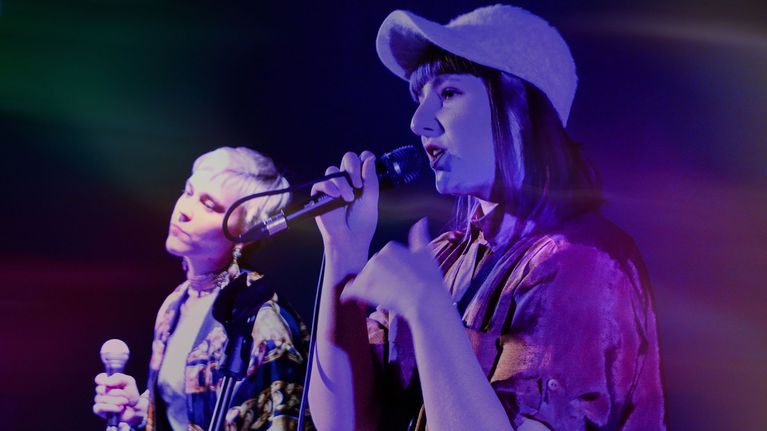 VANE VANE & K-rauta, naisräppäri