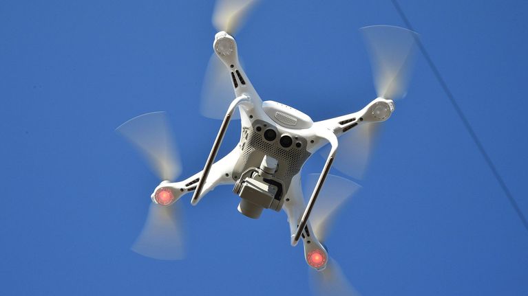 Drone lentämässä.
