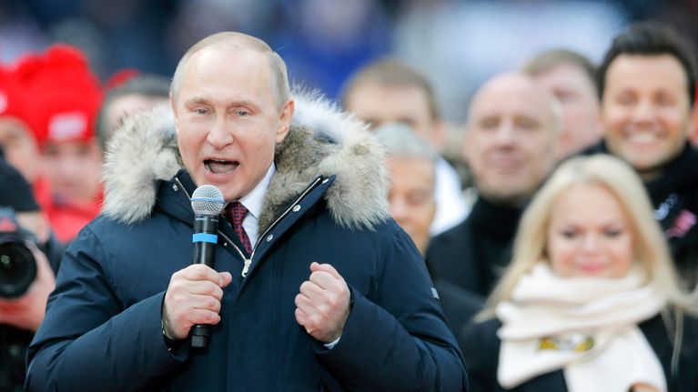 Presidentti Vladimir Putin on kampanjoinut vain harvakseltaan ennen vaaleja.