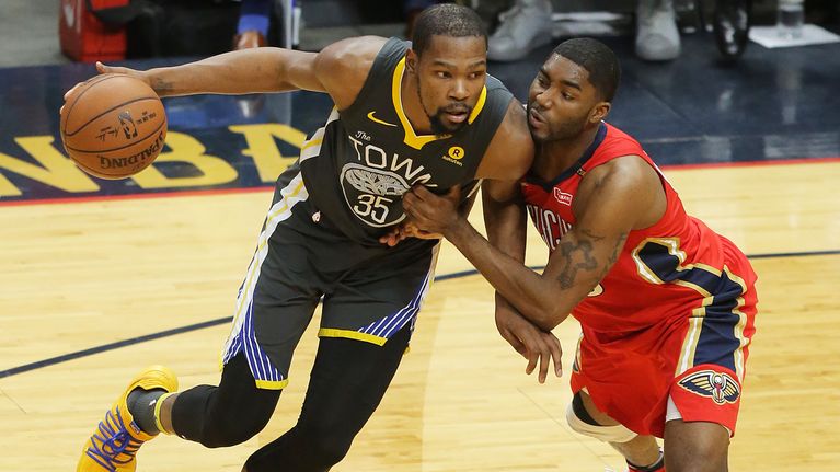 Kevin Durant ja E'Twaun Moore.