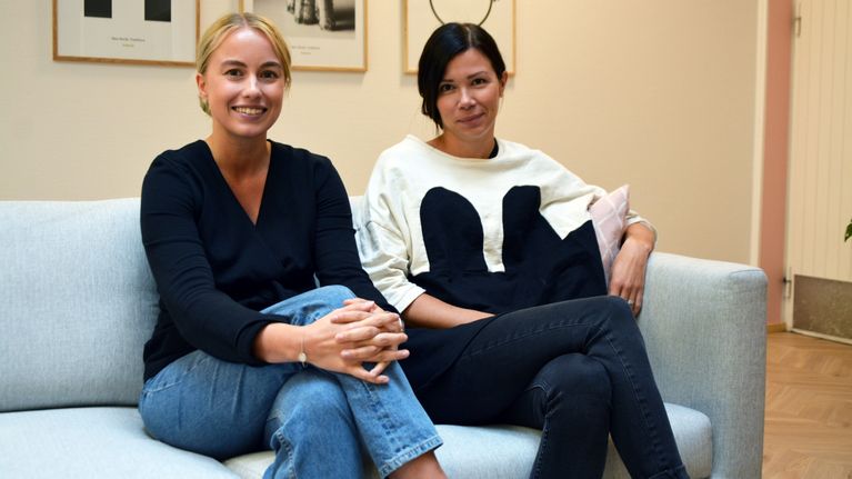 Hakolan luova johtaja ja yrittäjä Annaleena Hämäläinen ja markkinointipäällikkö Taru Mikkola
