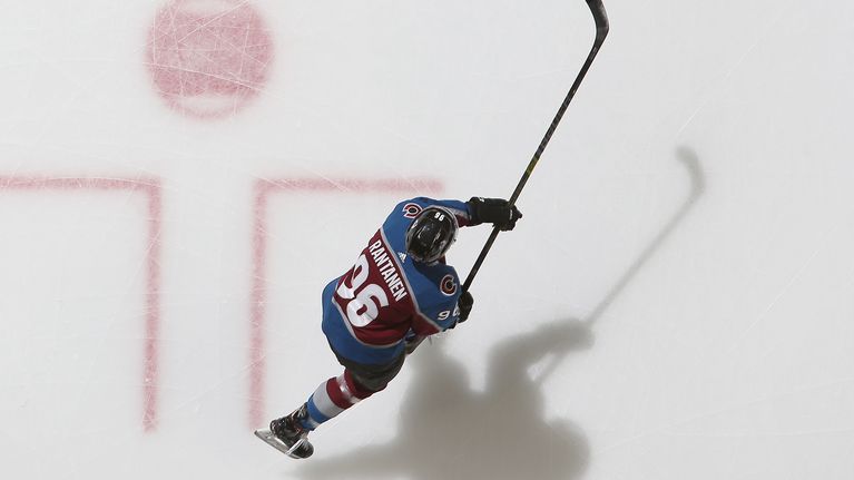 Viikon suomalaistarinat: Rantanen jatkaa hirmuiskussa – Carolinan paine ...