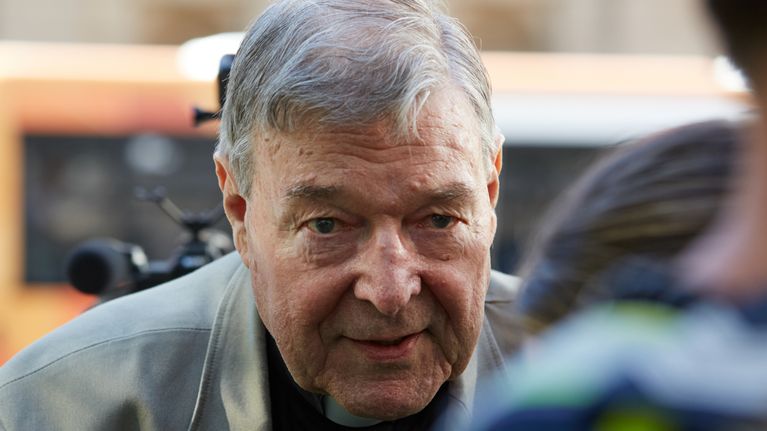 Australialainen kardinaali George Pell sai kuuden vuoden tuomion seksuaalirikoksista.