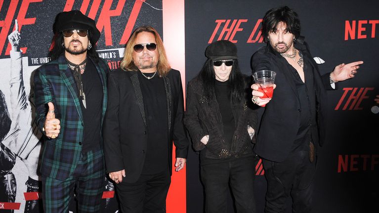 Mötley Crüe -yhtye The Dirt -elokuvan julkistamistilaisuudessa.