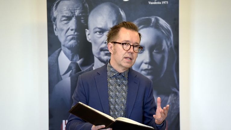 Talonpoikaismarssi, punavangin ja nimismiehen tyttären rakkaustarina ja ...
