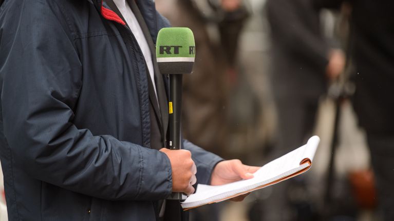 Ulkomailla toimivat venäläiset valtionmediat jäljittelevät kylmän sodan aikaista länsimaista propagandaa kertomalla ennen kaikkea yhteiskunnan epäkohdista.