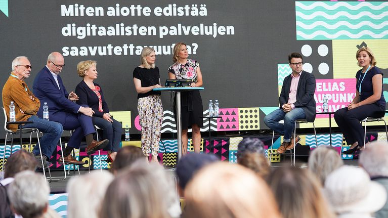 Europarlamentaarikot  Pointti-tapahtumassa.