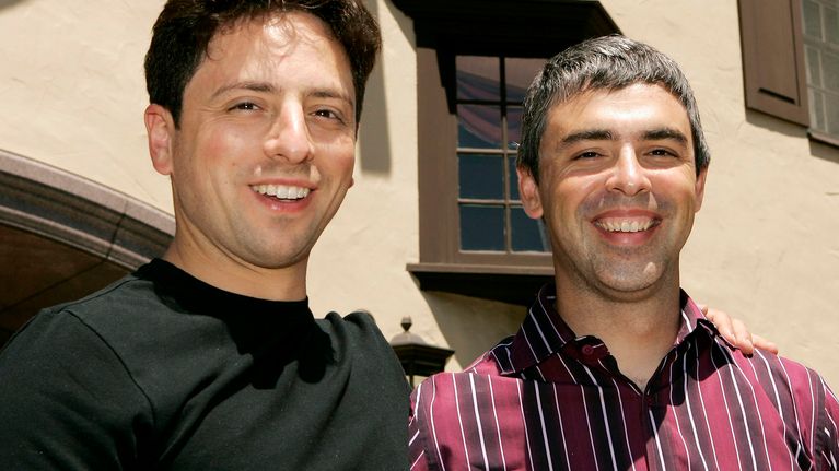 Sergey Brin (vas.) ja Larry Page vuonna 2005.