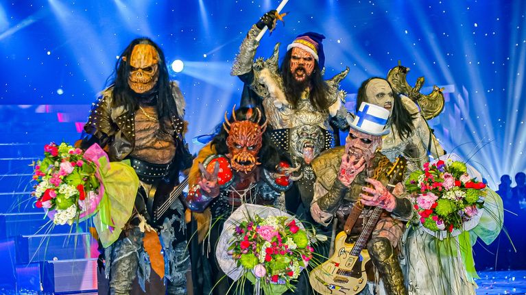 Lordi juhlii Euroviisujen voittoa Ateenassa toukokuussa 2006.