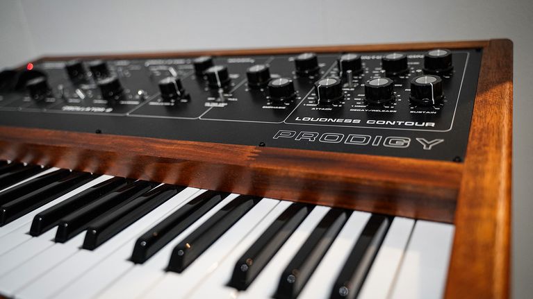 Moog, syntetisaattori