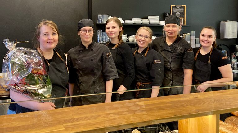 Aroma Vaasan henkilökuntaa.