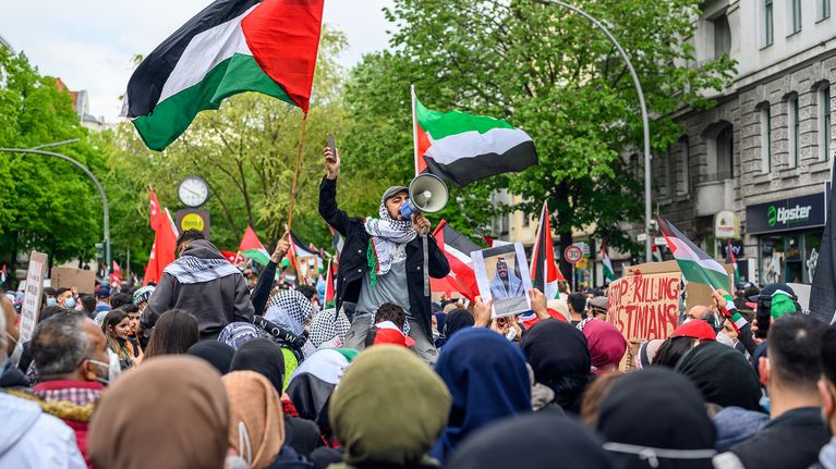 Pro-Palestiina mielenosoittajia Berliinissä.
